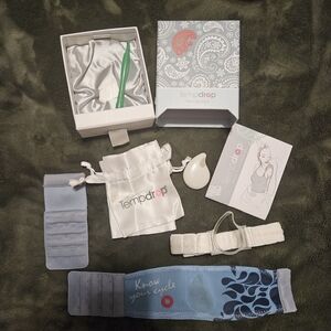 Wearable Thermometer with White and Blue Bands